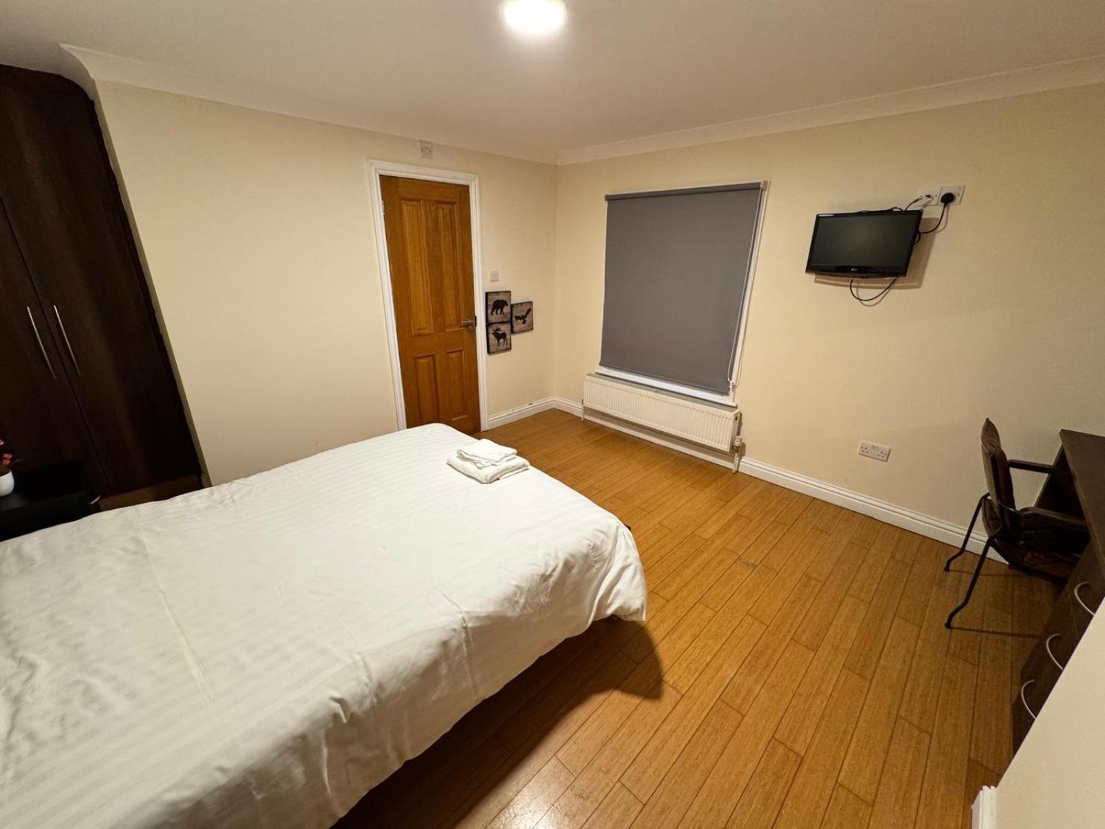 The Bell And Bottle Hotel Hedgerley ภายนอก รูปภาพ